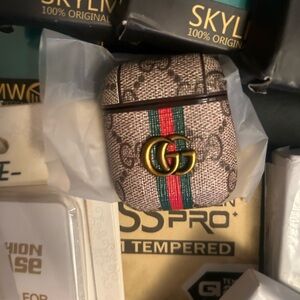 5LB BOX OF SMALL ELECTRONIC ACCESSORIES , Apple Watch Bands , AirPod cases etc..